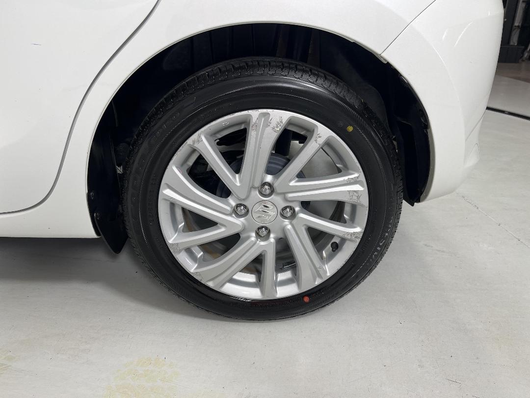 Photo '11' of Suzuki Swift