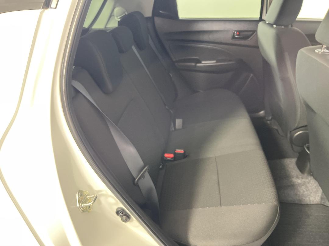 Photo '20' of Suzuki Swift