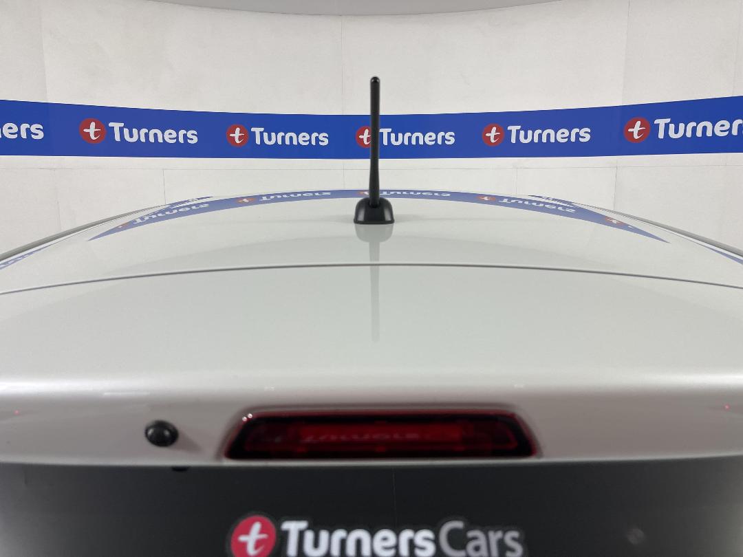 Photo '27' of Suzuki Swift