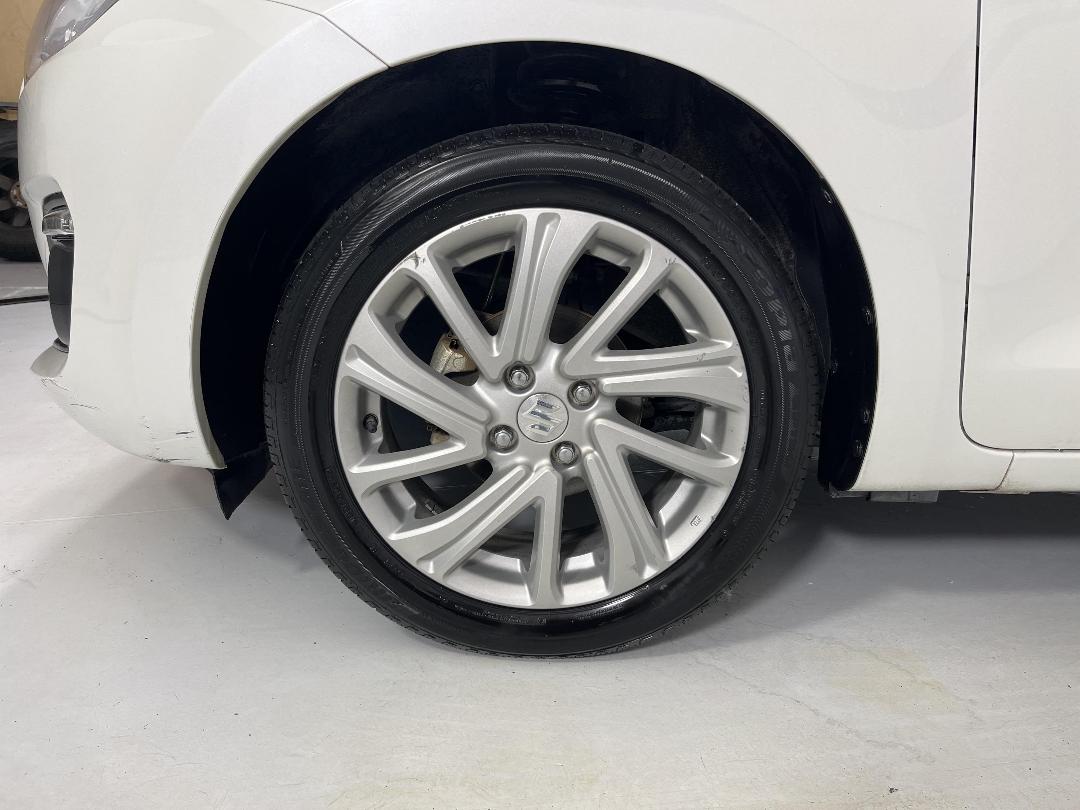 Photo '10' of Suzuki Swift