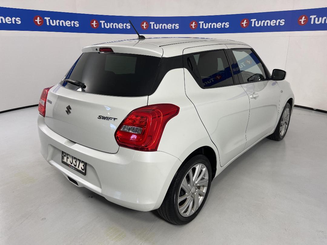 Photo '7' of Suzuki Swift