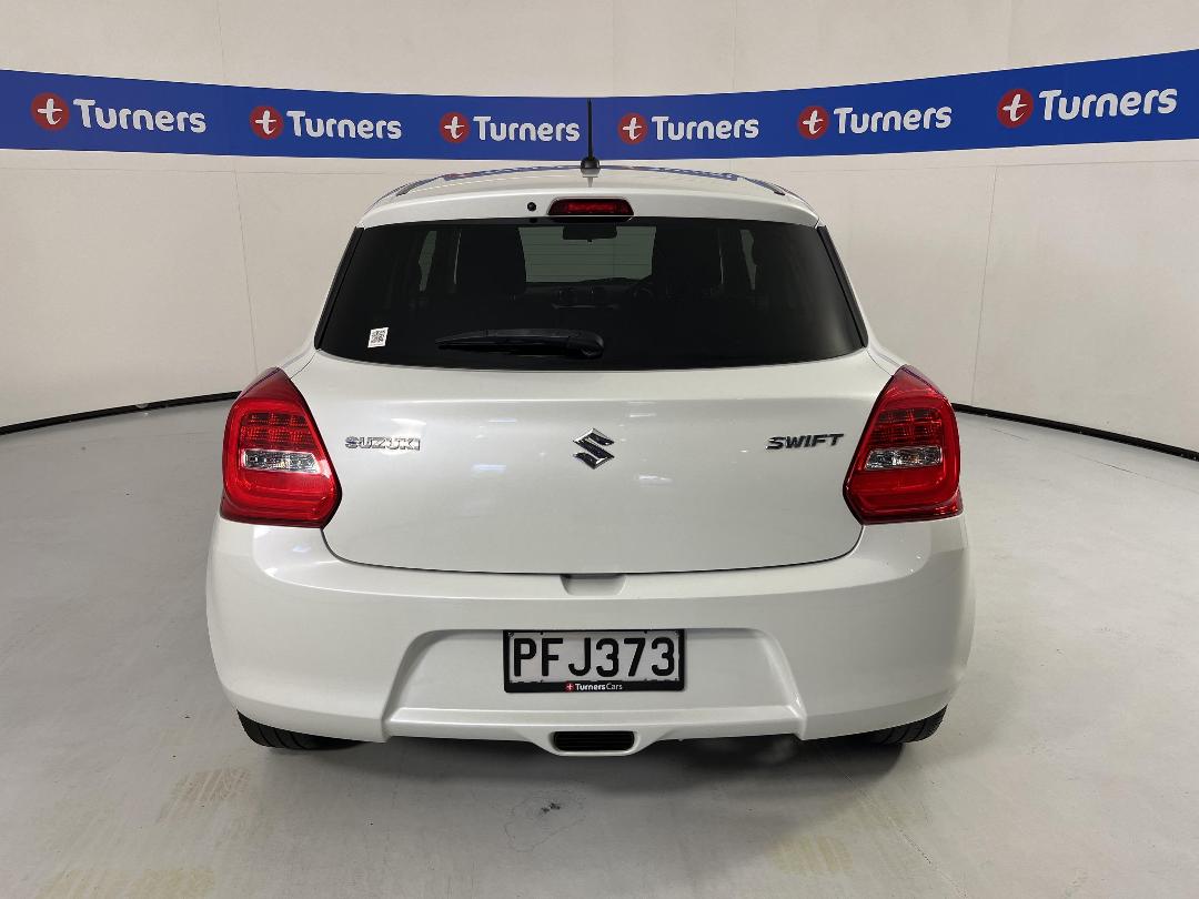 Photo '6' of Suzuki Swift