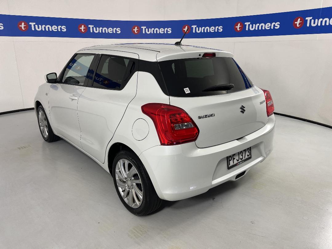 Photo '5' of Suzuki Swift