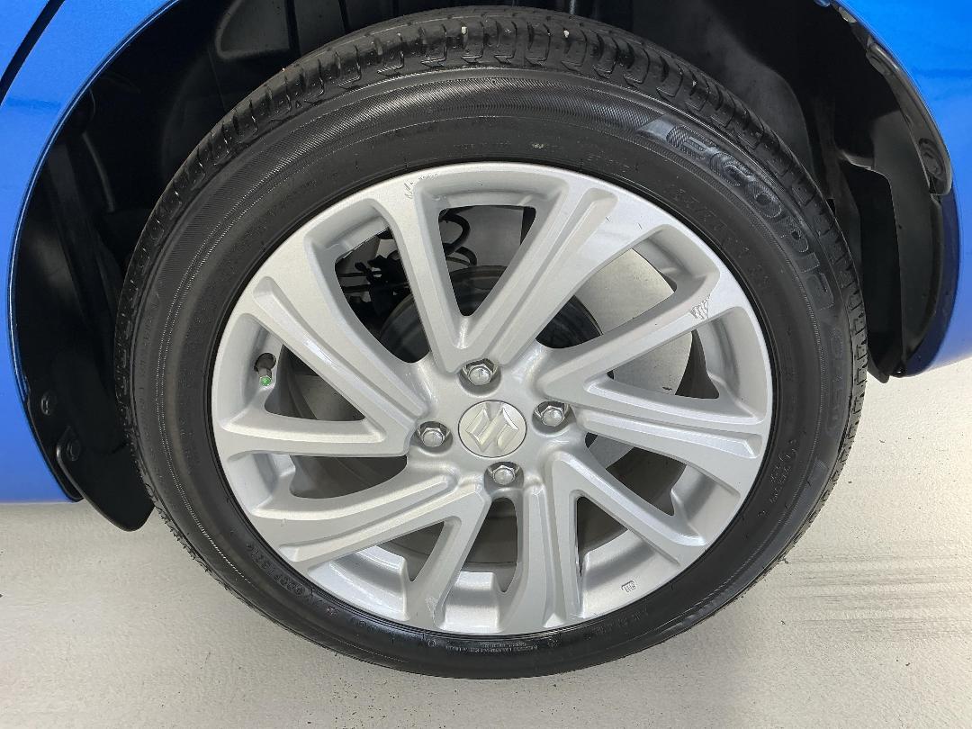 Photo '11' of Suzuki Swift Photo '11' of Suzuki Swift