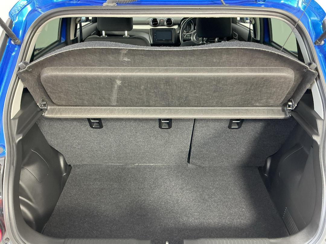 Photo '14' of Suzuki Swift Photo '14' of Suzuki Swift