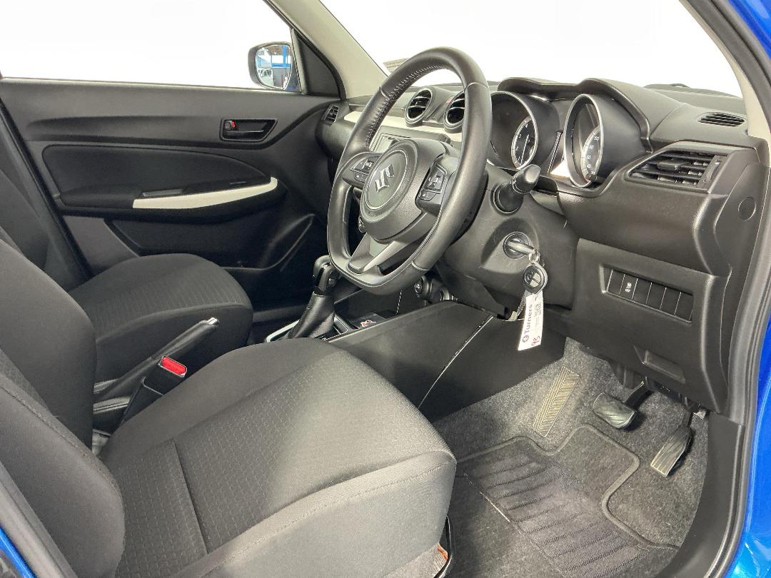 Photo '16' of Suzuki Swift Photo '16' of Suzuki Swift