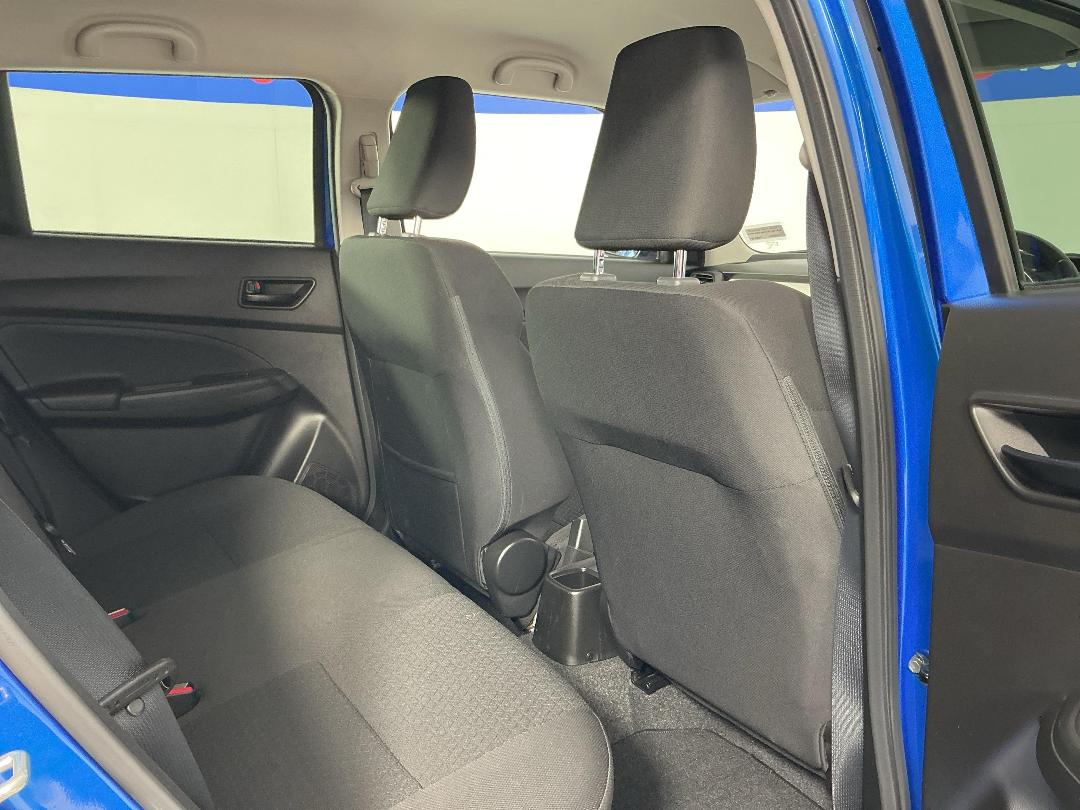 Photo '20' of Suzuki Swift Photo '20' of Suzuki Swift