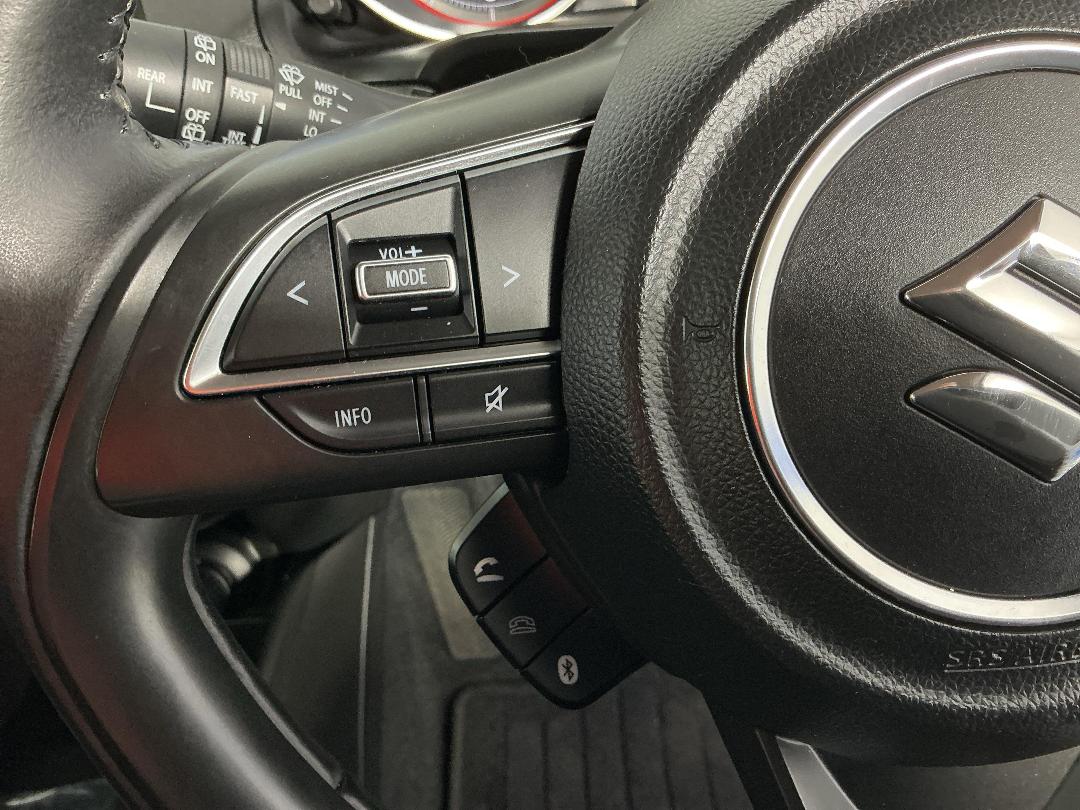 Photo '23' of Suzuki Swift Photo '23' of Suzuki Swift