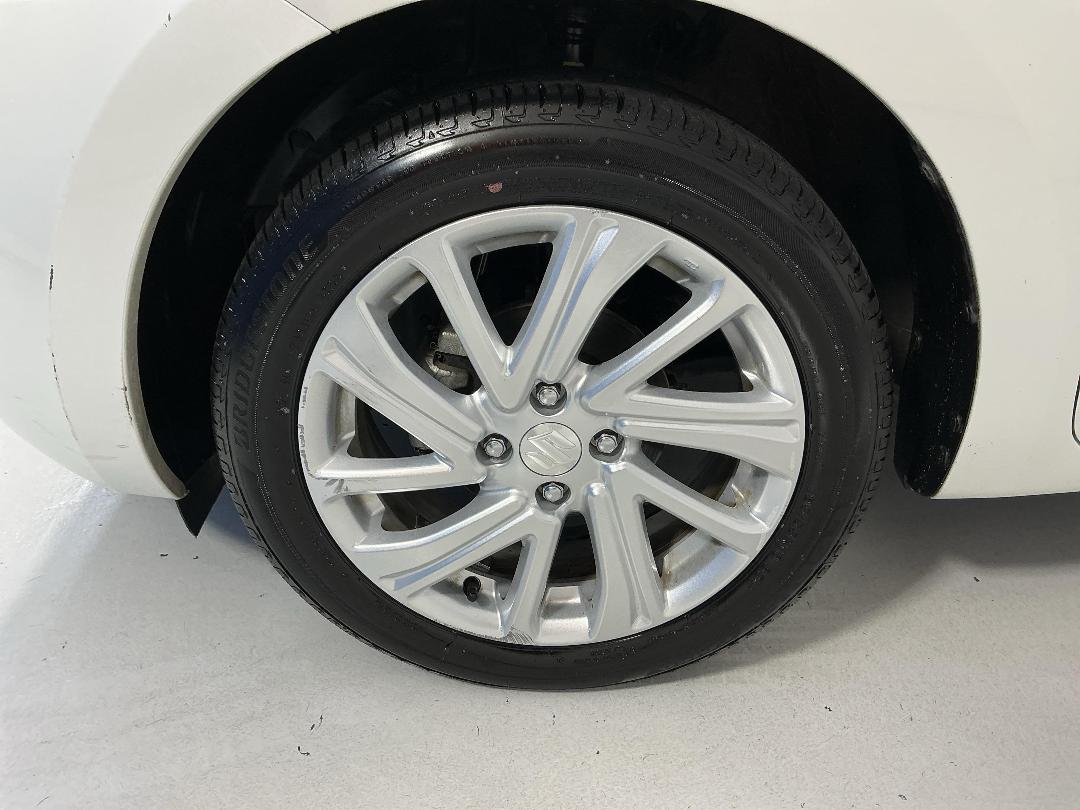 Photo '10' of Suzuki Swift