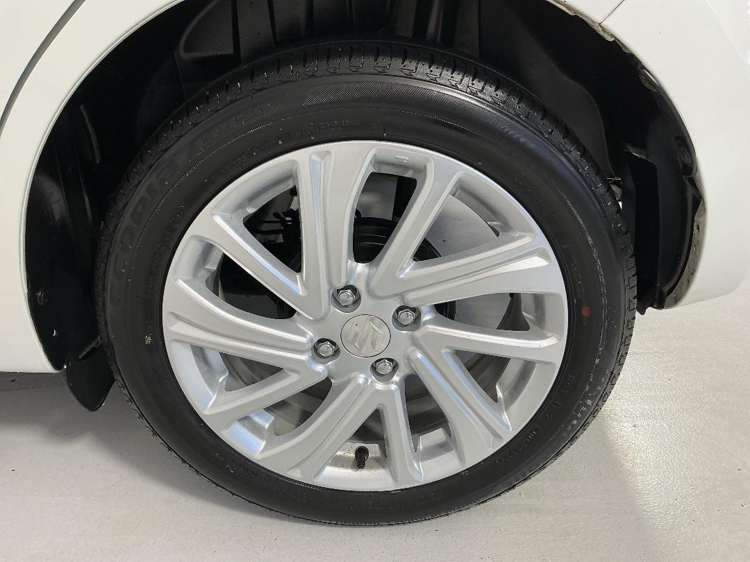 Photo '11' of Suzuki Swift