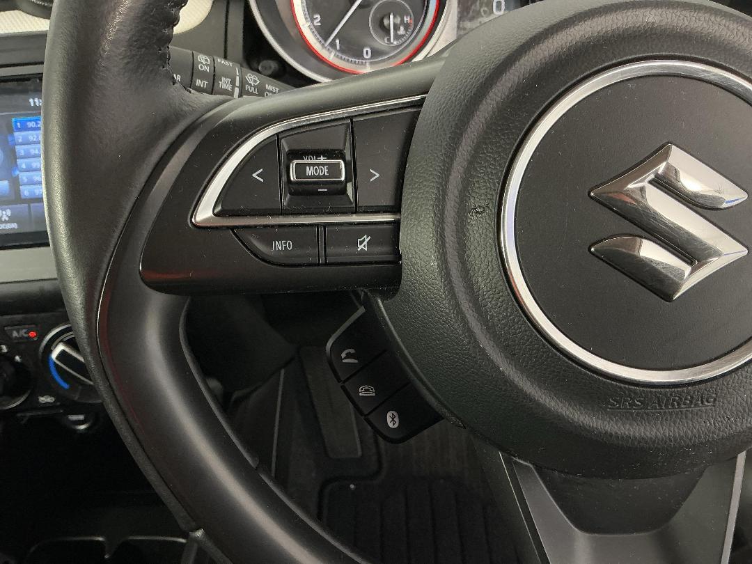 Photo '23' of Suzuki Swift