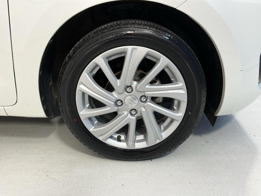 Photo '9' of Suzuki Swift