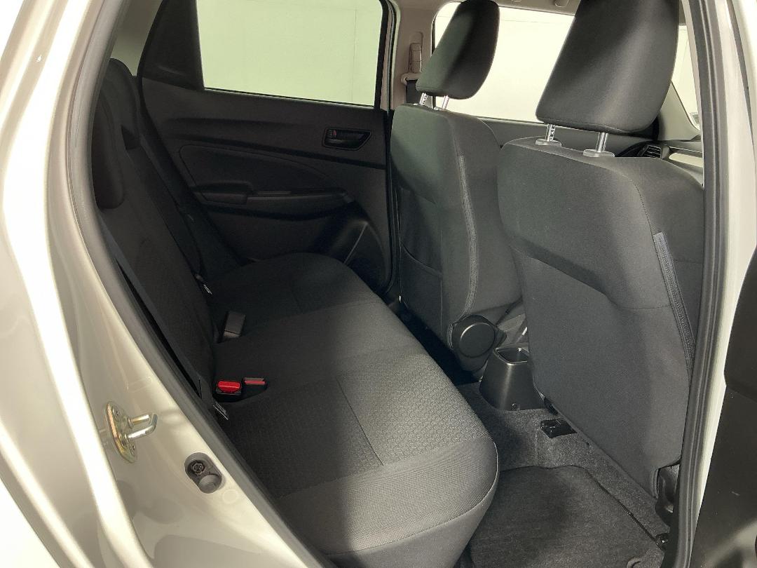 Photo '20' of Suzuki Swift