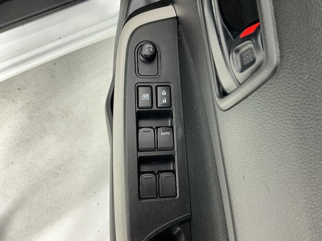 Photo '23' of Suzuki Swift