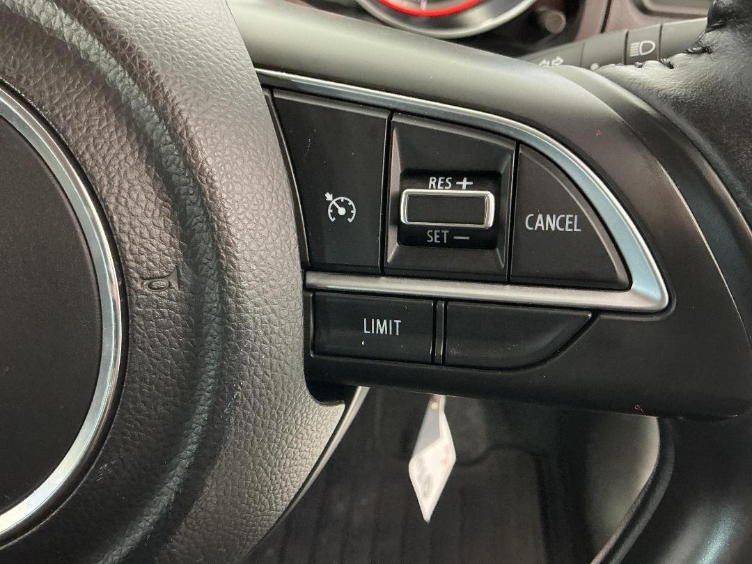 Photo '24' of Suzuki Swift