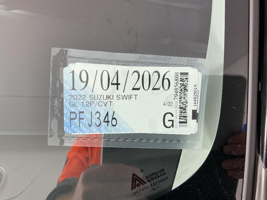 Photo '28' of Suzuki Swift