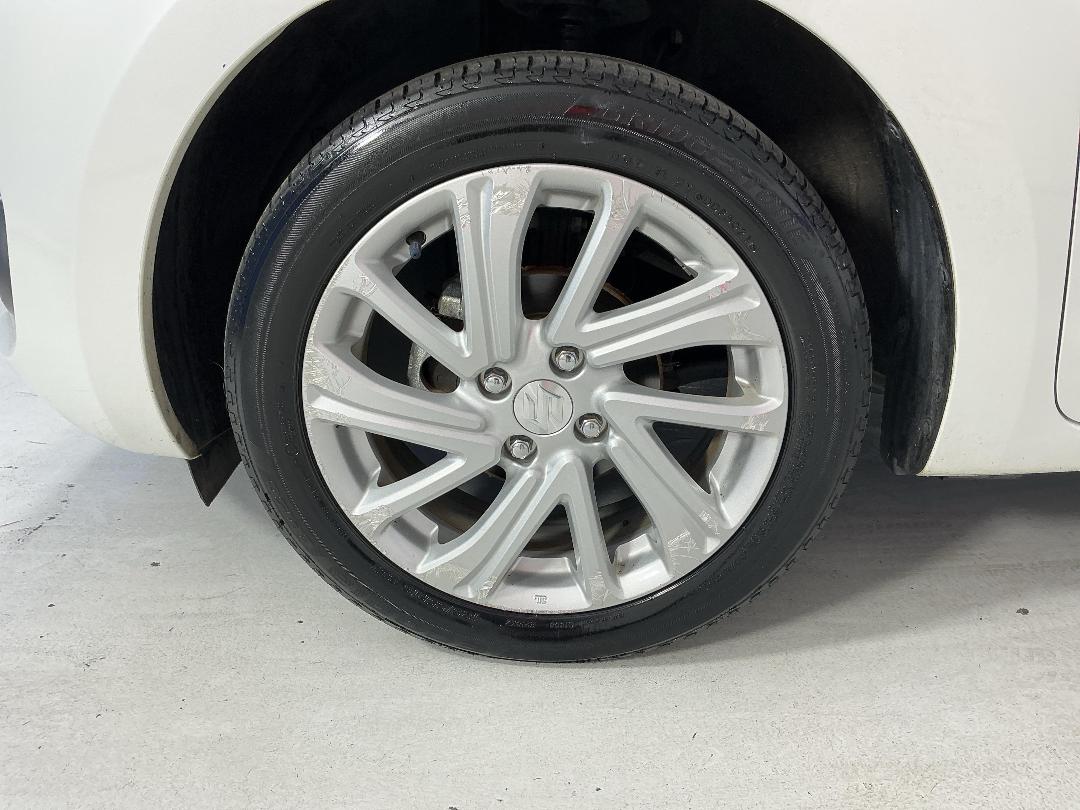 Photo '10' of Suzuki Swift