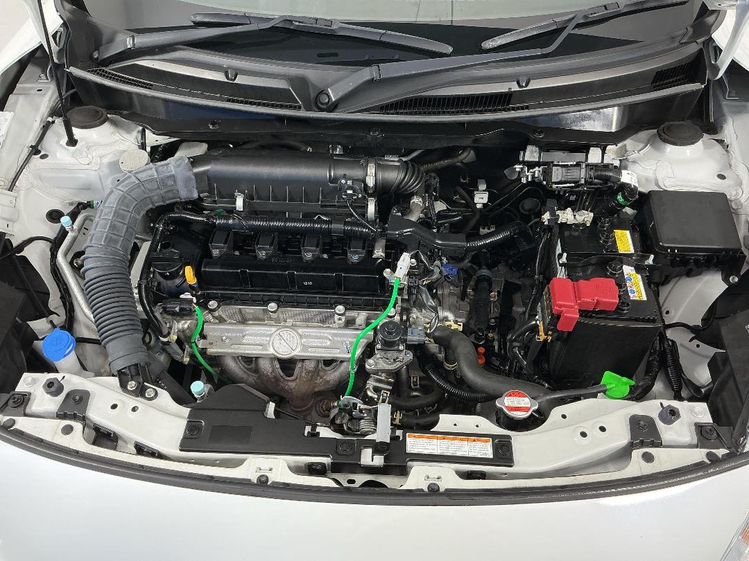 Photo '13' of Suzuki Swift