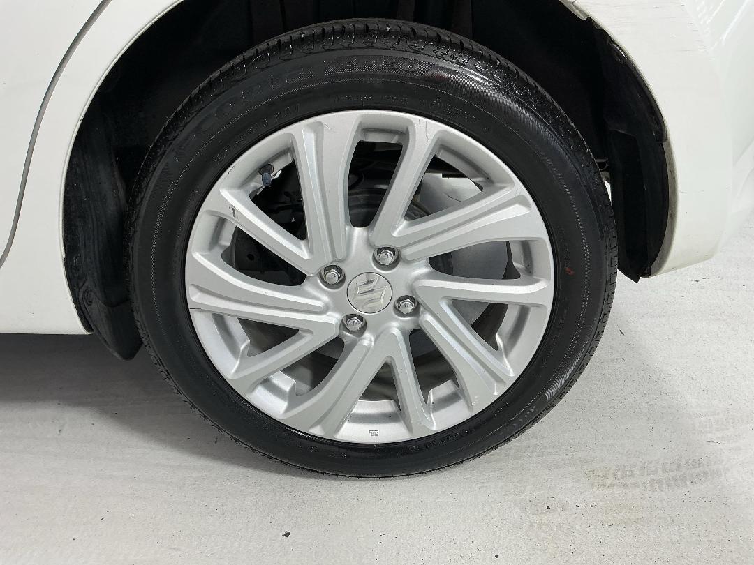 Photo '11' of Suzuki Swift