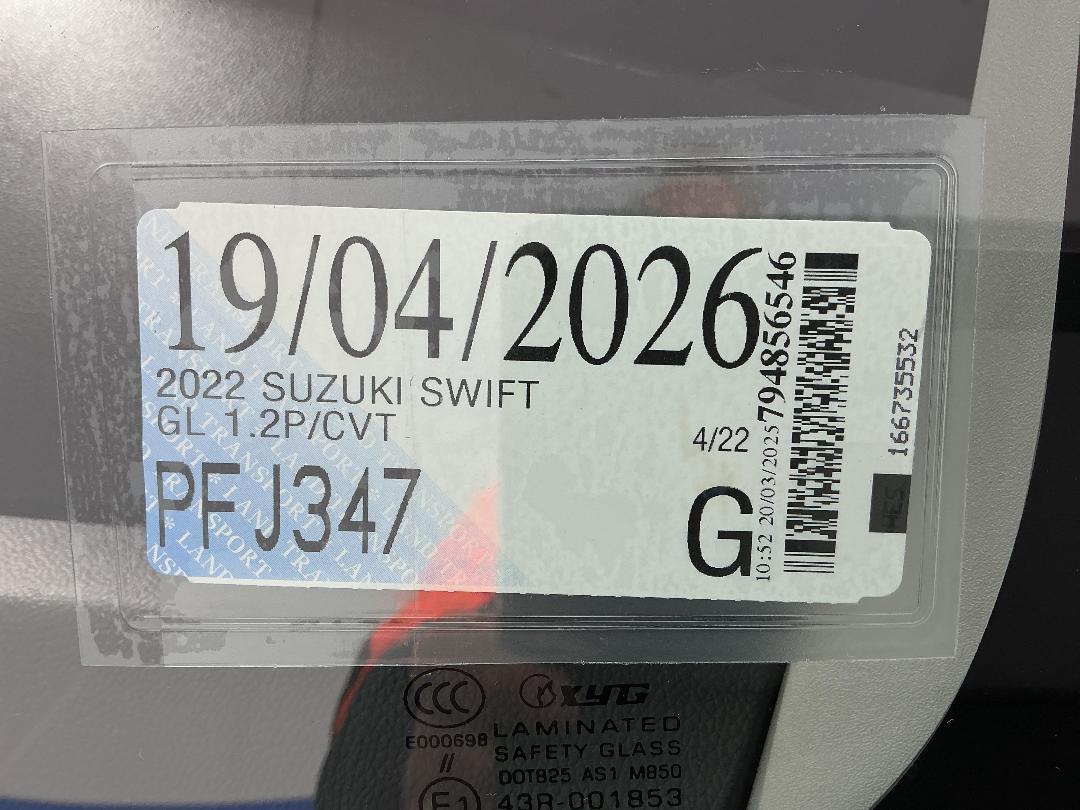 Photo '27' of Suzuki Swift