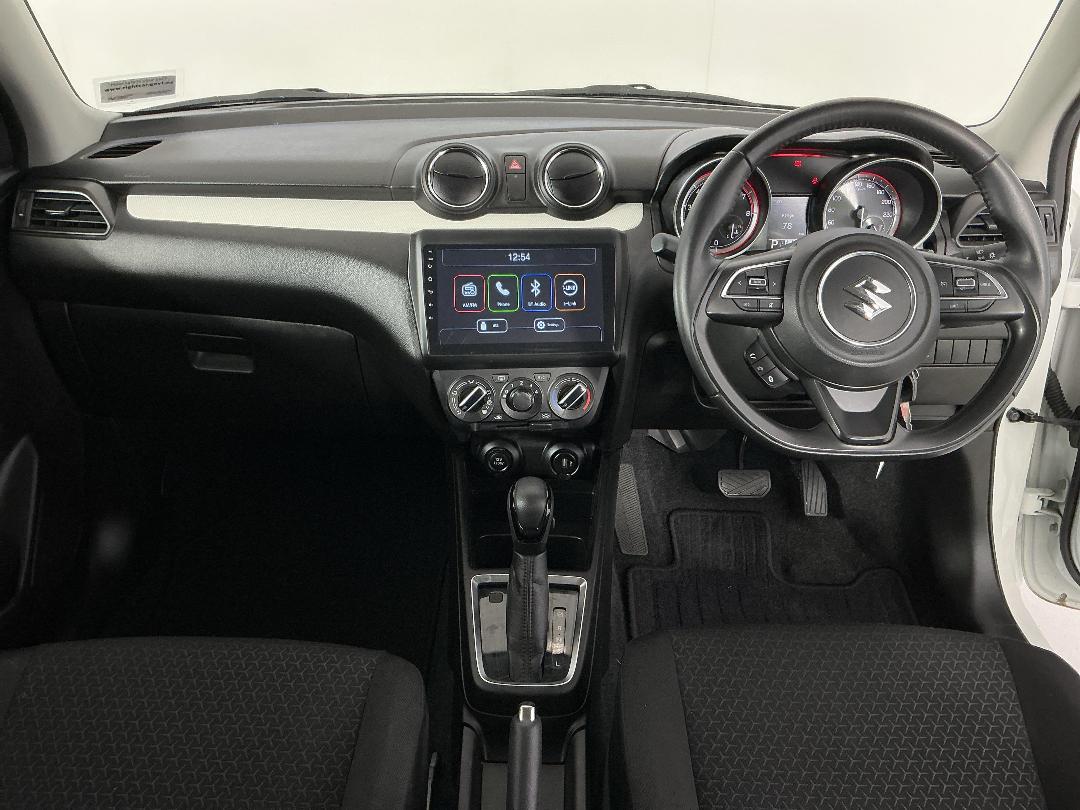 Photo '17' of Suzuki Swift