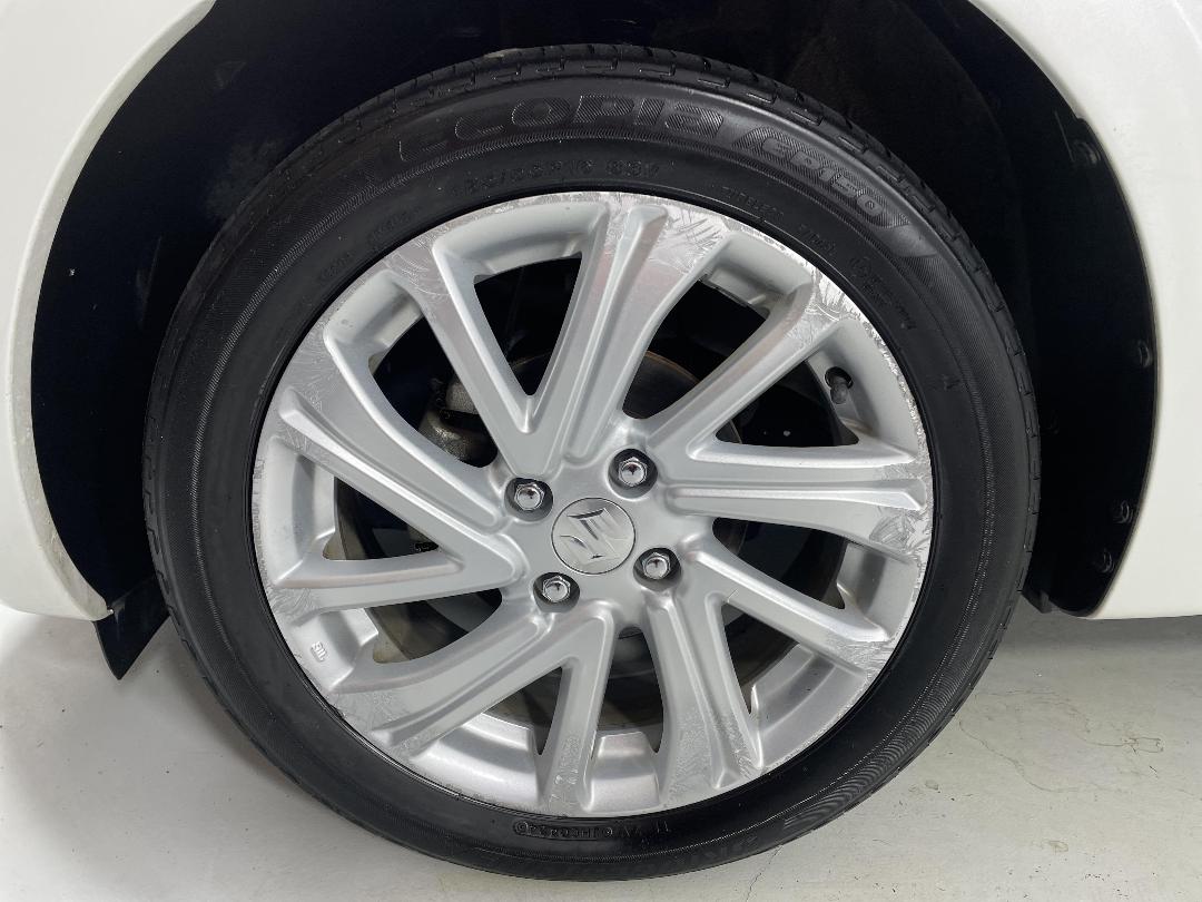 Photo '10' of Suzuki Swift