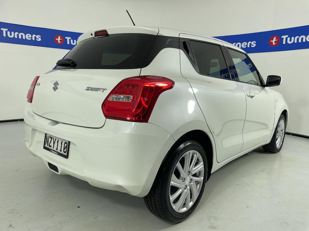 Photo '7' of Suzuki Swift