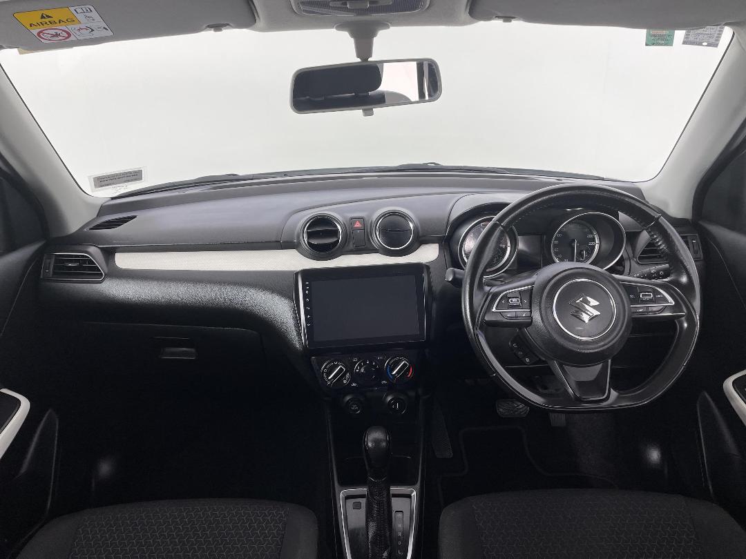 Photo '17' of Suzuki Swift