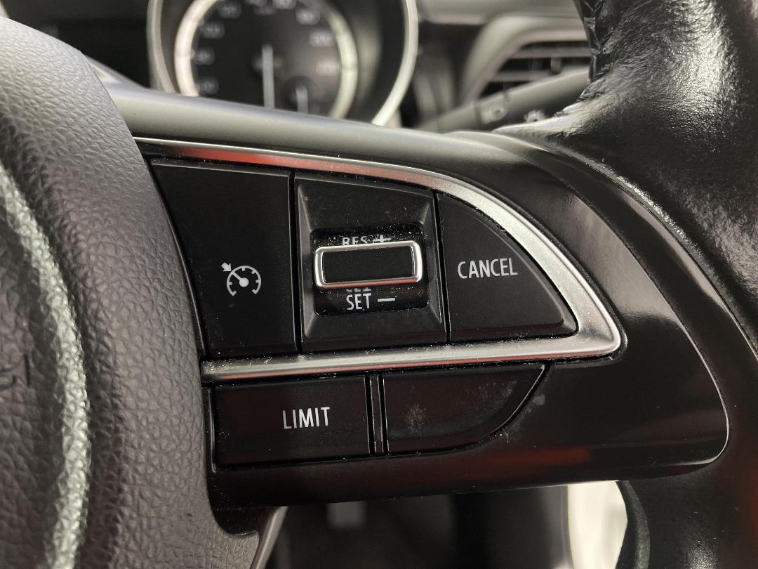 Photo '24' of Suzuki Swift