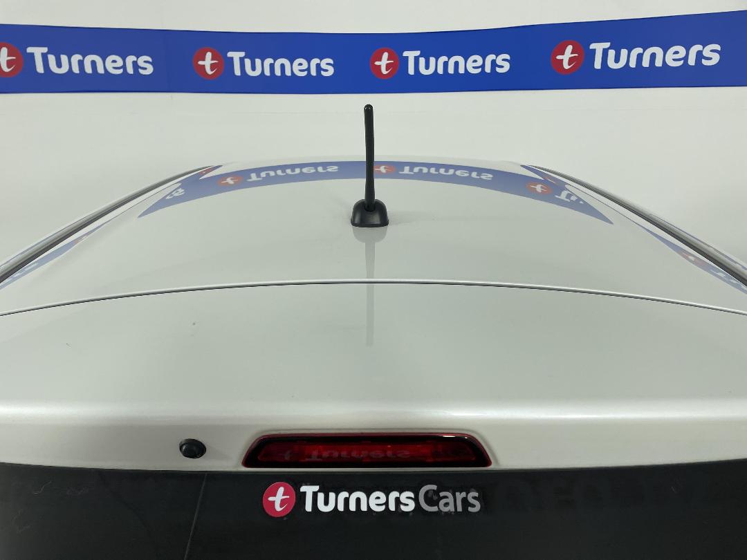 Photo '29' of Suzuki Swift