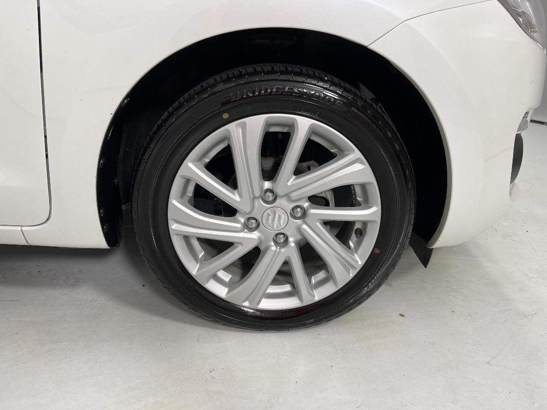 Photo '9' of Suzuki Swift