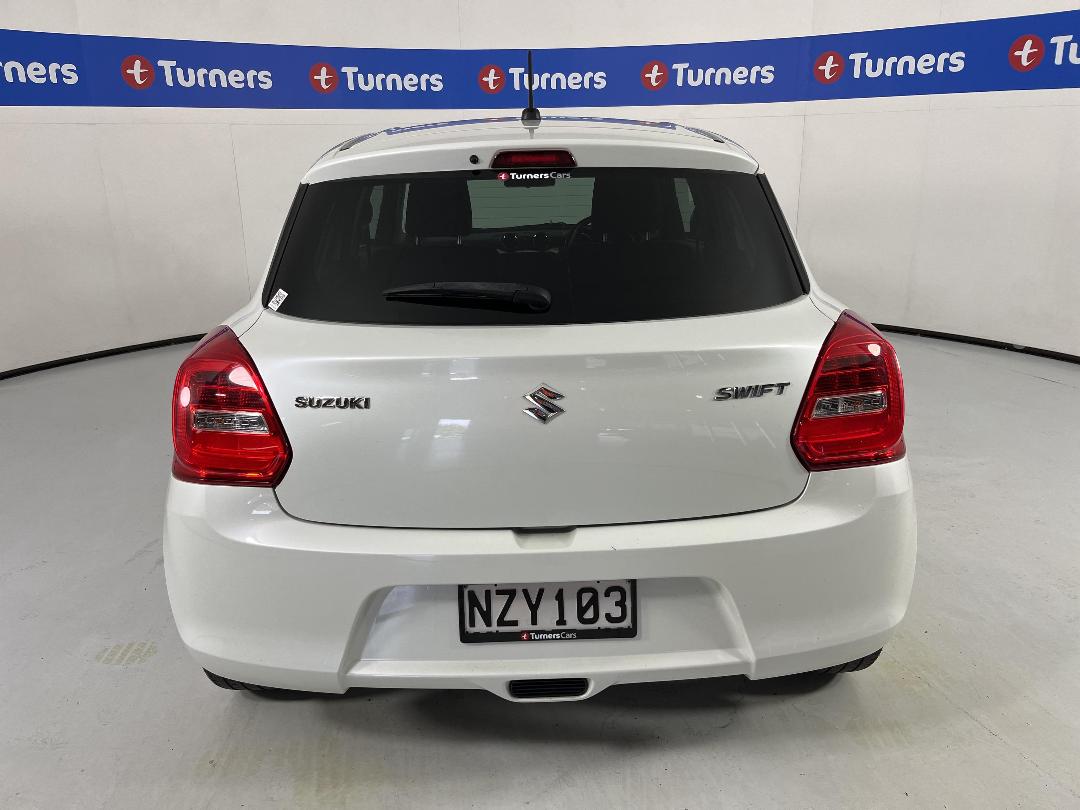 Photo '6' of Suzuki Swift