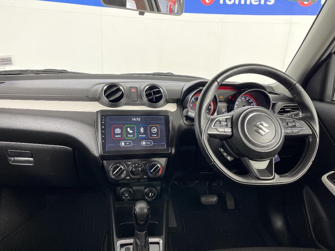 Photo '17' of Suzuki Swift