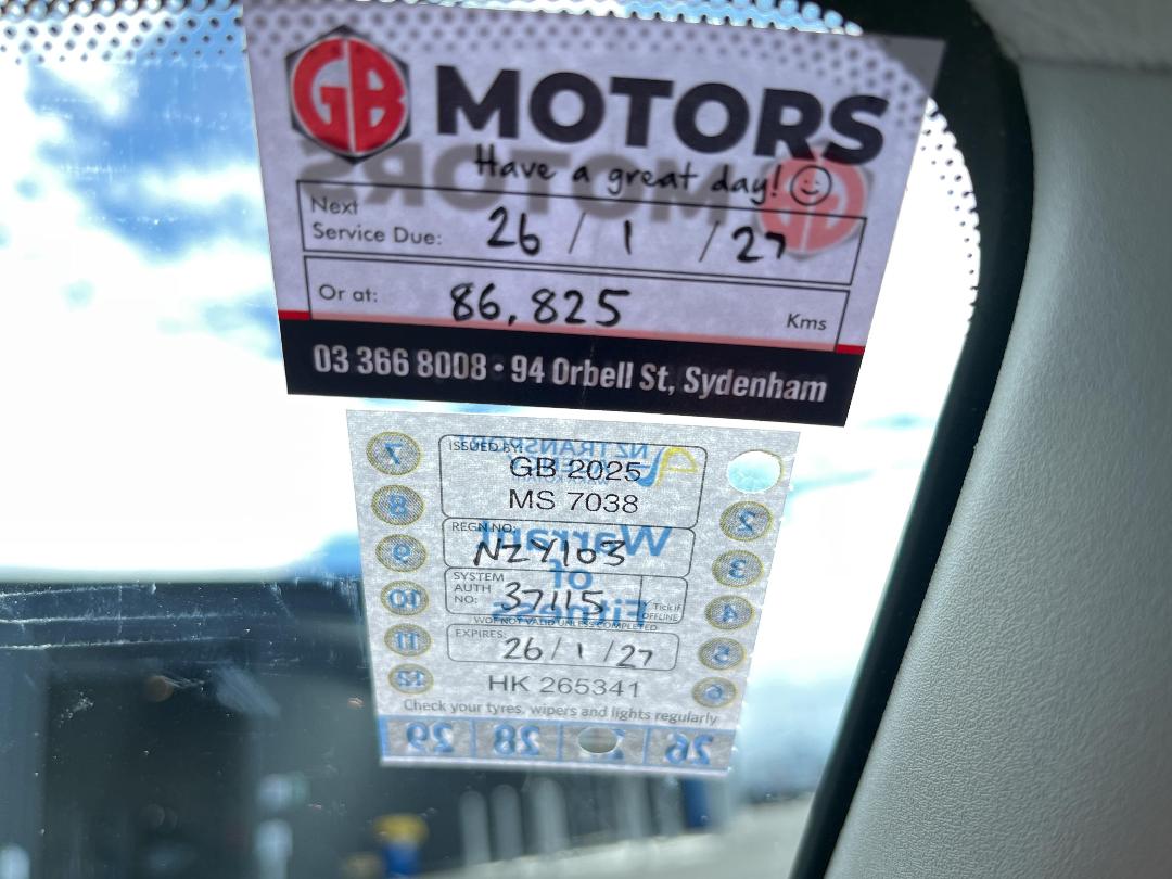 Photo '27' of Suzuki Swift