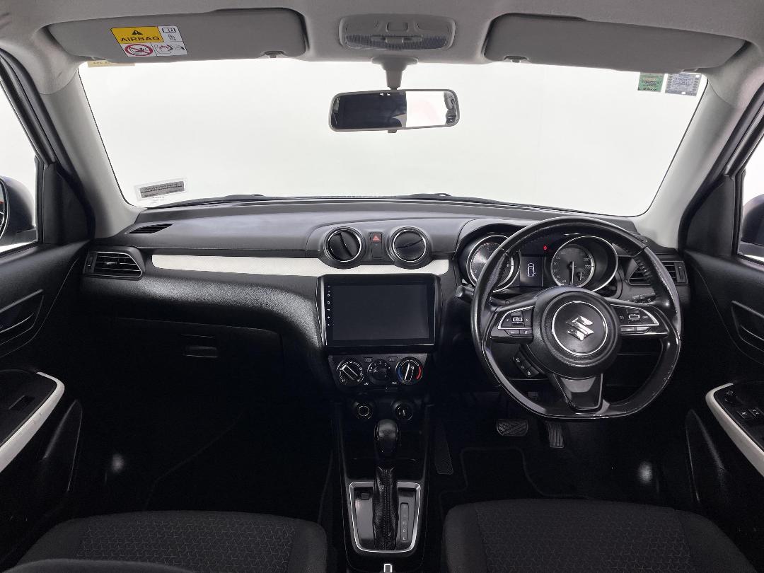 Photo '17' of Suzuki Swift