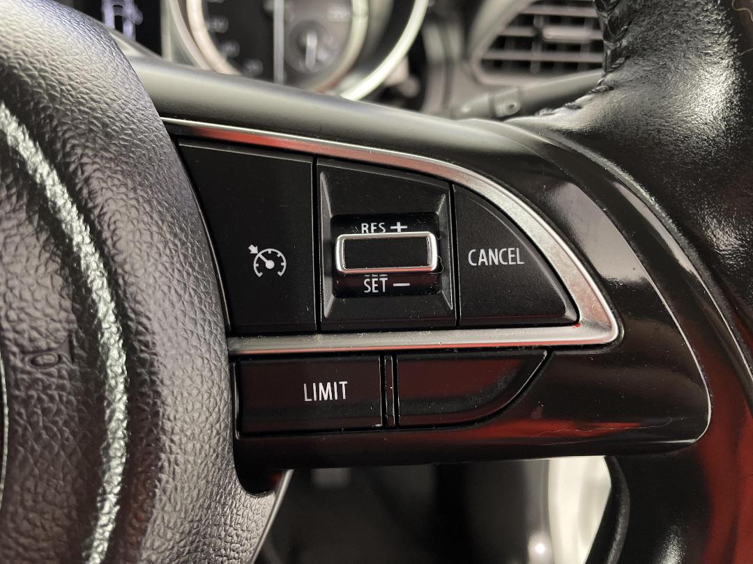 Photo '24' of Suzuki Swift