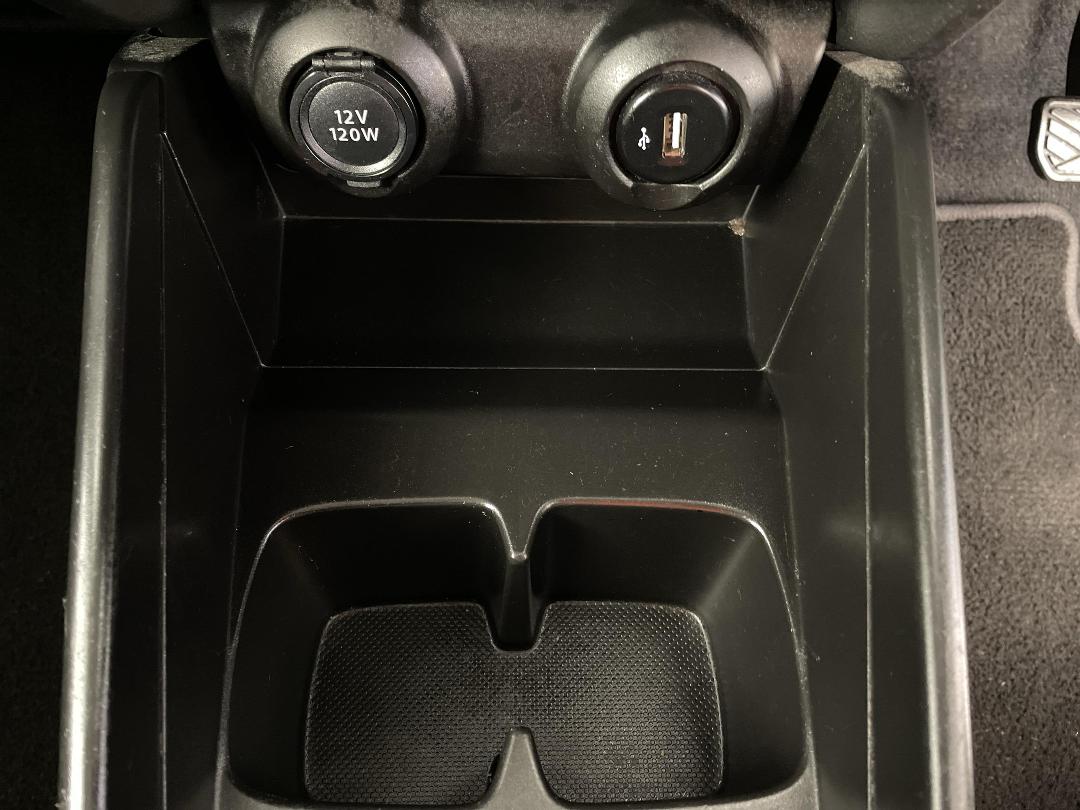 Photo '27' of Suzuki Swift