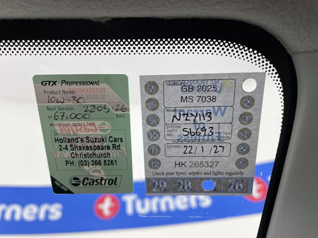 Photo '29' of Suzuki Swift