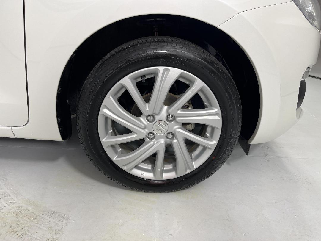 Photo '9' of Suzuki Swift