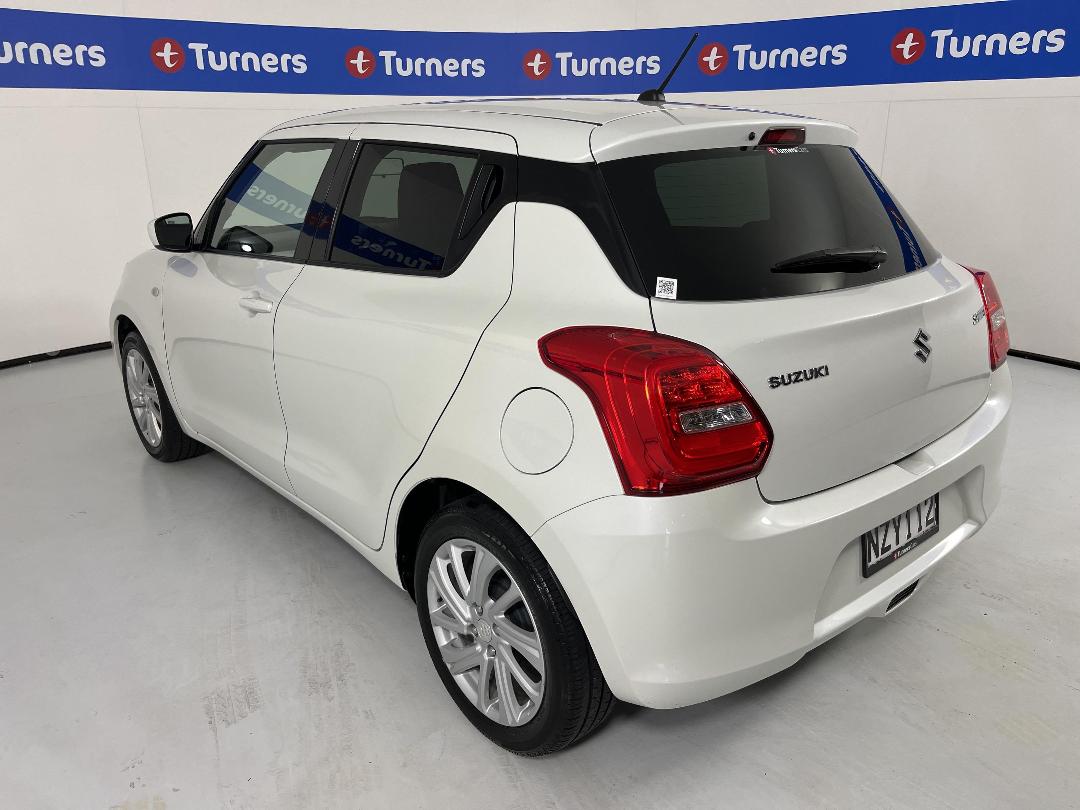 Photo '5' of Suzuki Swift