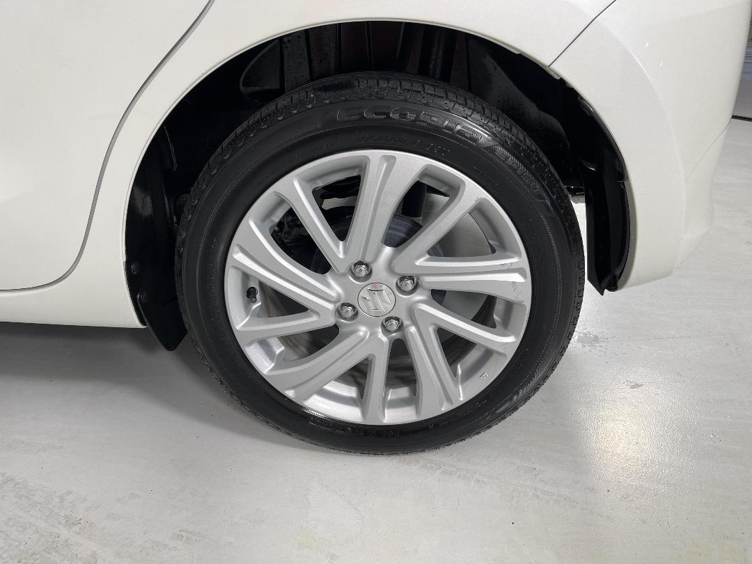 Photo '11' of Suzuki Swift