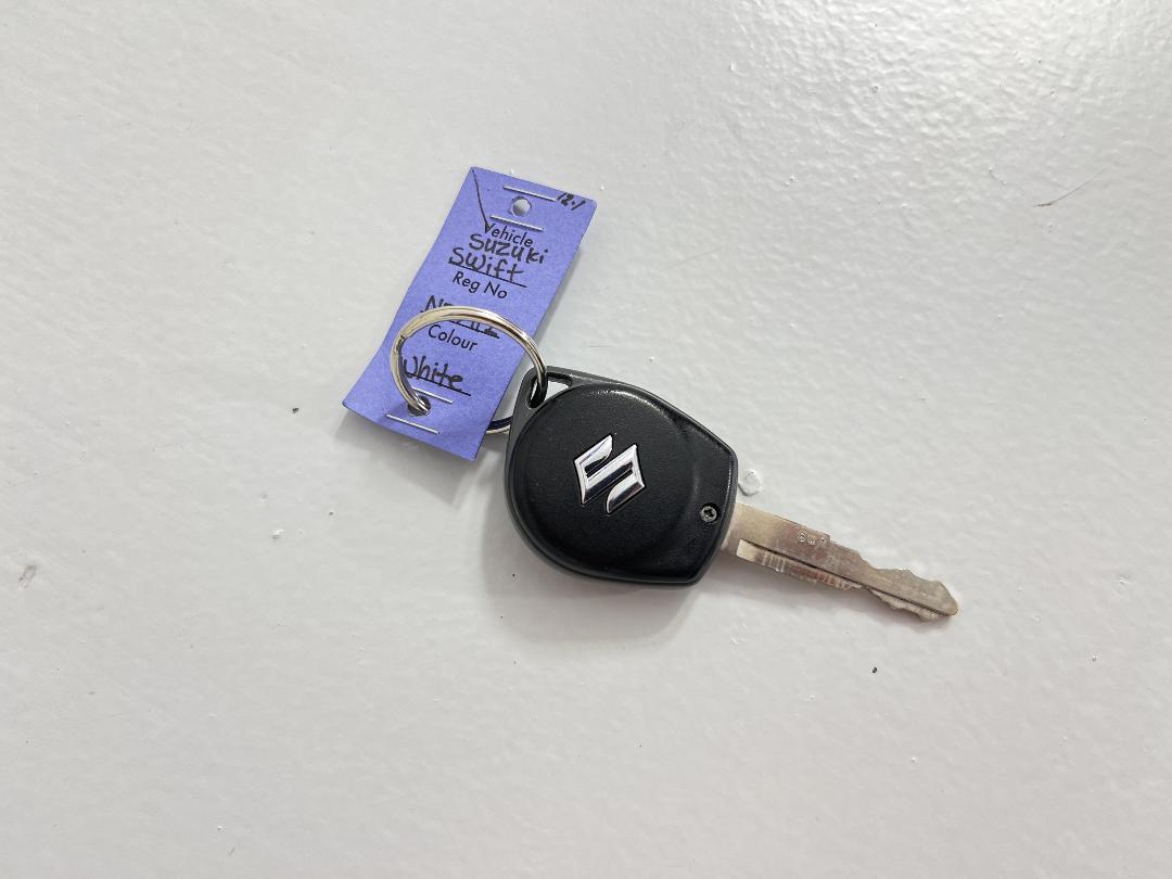 Photo '22' of Suzuki Swift