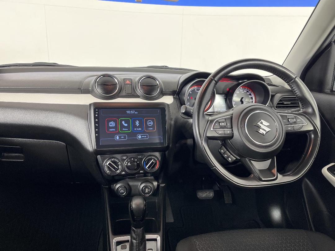 Photo '17' of Suzuki Swift