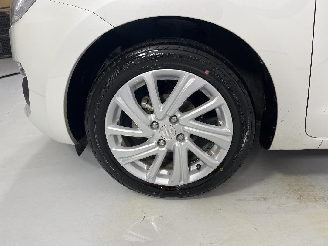 Photo '10' of Suzuki Swift