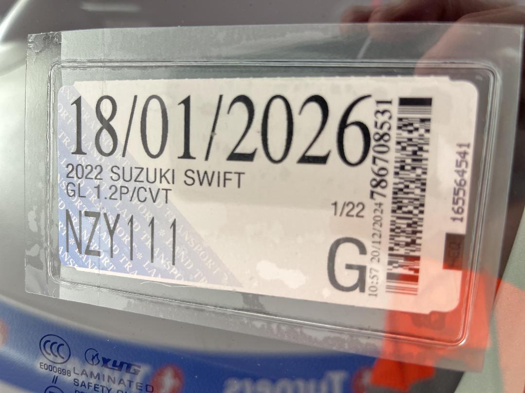 Photo '24' of Suzuki Swift