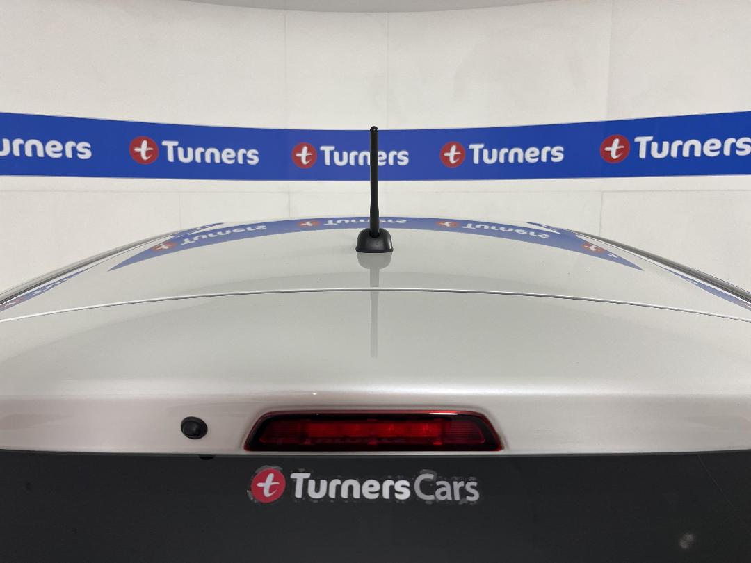 Photo '27' of Suzuki Swift