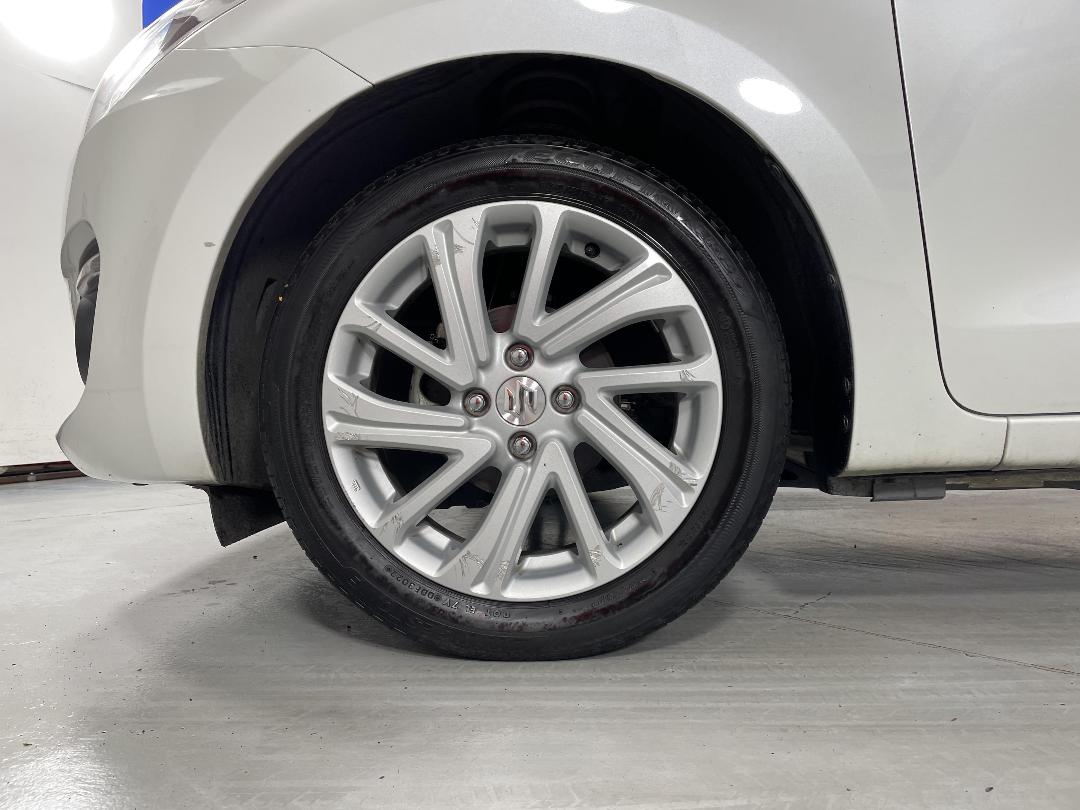 Photo '10' of Suzuki Swift