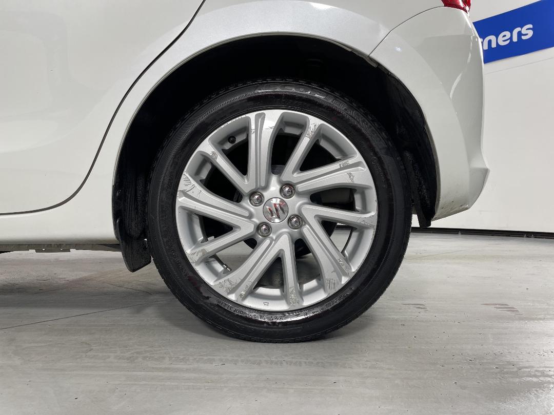 Photo '11' of Suzuki Swift