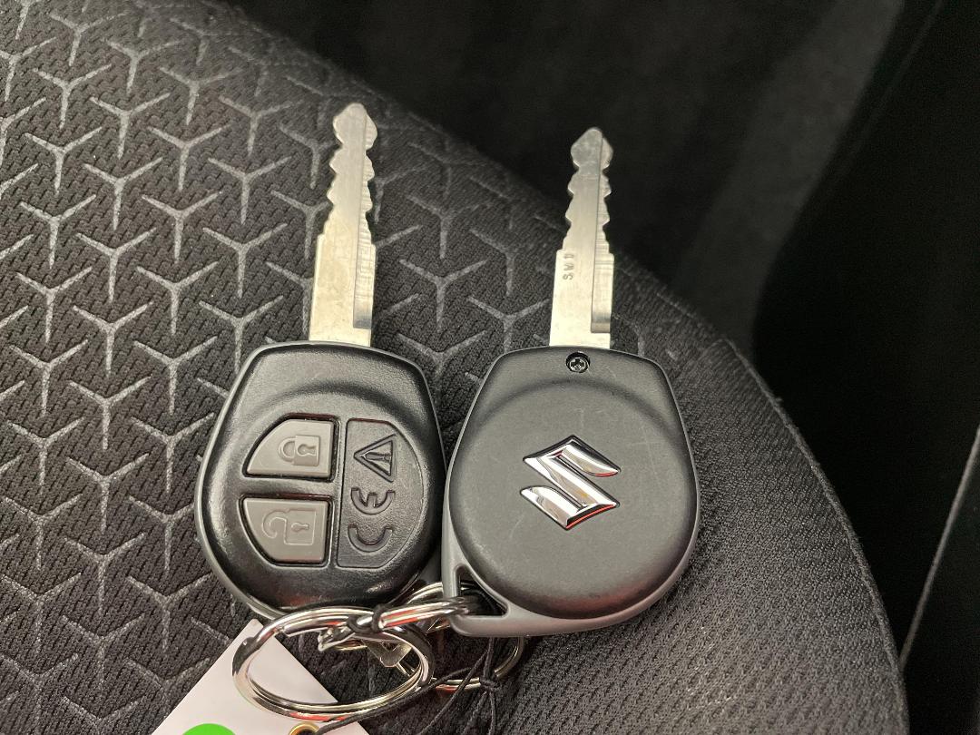 Photo '22' of Suzuki Swift