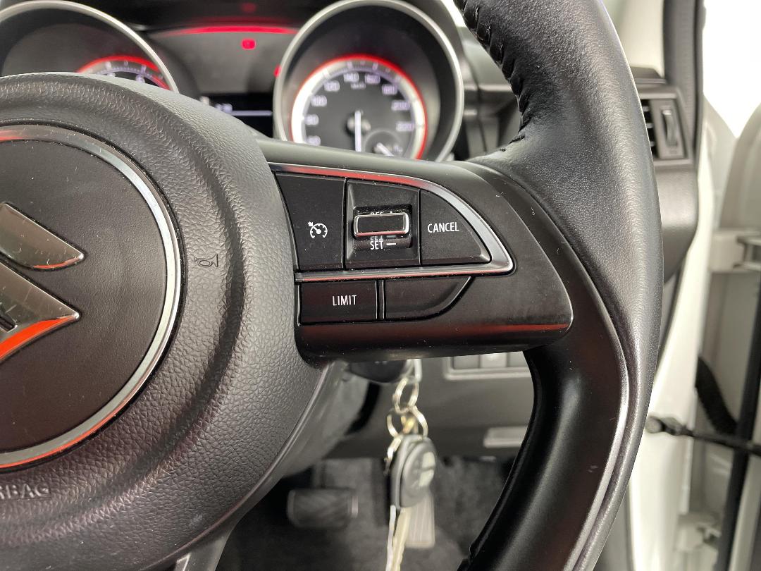 Photo '26' of Suzuki Swift